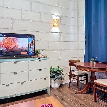 Holiday home Charming Maltese Townhouse - Prime Gzira Location *