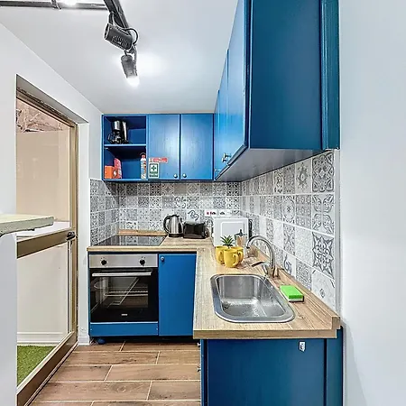 Charming Maltese Townhouse - Prime Gzira Location *