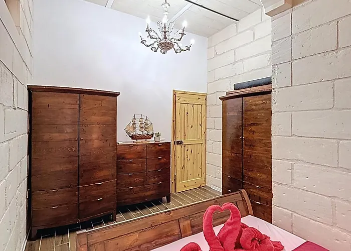 Holiday home Charming Maltese Townhouse - Prime Gzira Location *