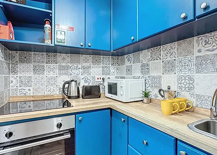 Charming Maltese Townhouse - Prime Gzira Location Holiday home