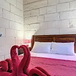 度假居 Charming Maltese Townhouse - Prime Location *