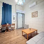 Charming Maltese Townhouse - Prime Location *