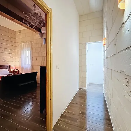 Charming Maltese Townhouse - Prime Location *